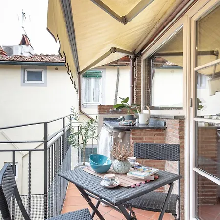Fiordaliso Con Balcone * Lucca